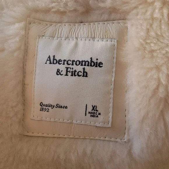 Abercrombie and Fitch Oversized Short Sherpa Lined Vegan Leather Coat White - Picture 6 of 6